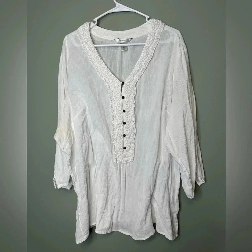 CJ Banks Womens 3X white top with buttons and crochet front - Picture 1 of 7